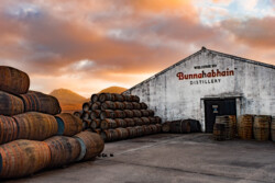 Bunnahabhain Destillerie in Islay, Schottland - Whisky Geschichten